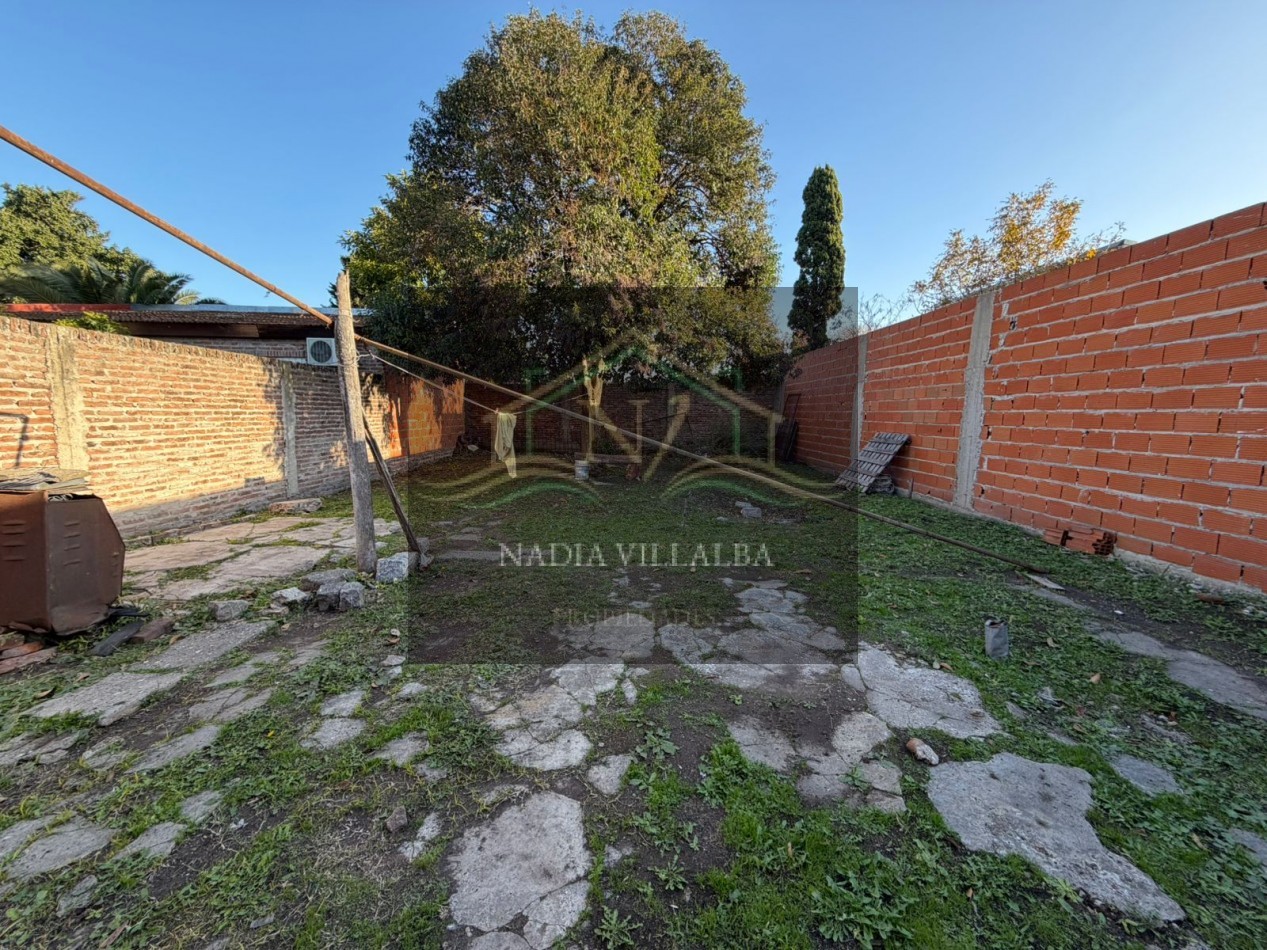 CASA A REFACCIONAR SOBRE HERMOSO LOTE