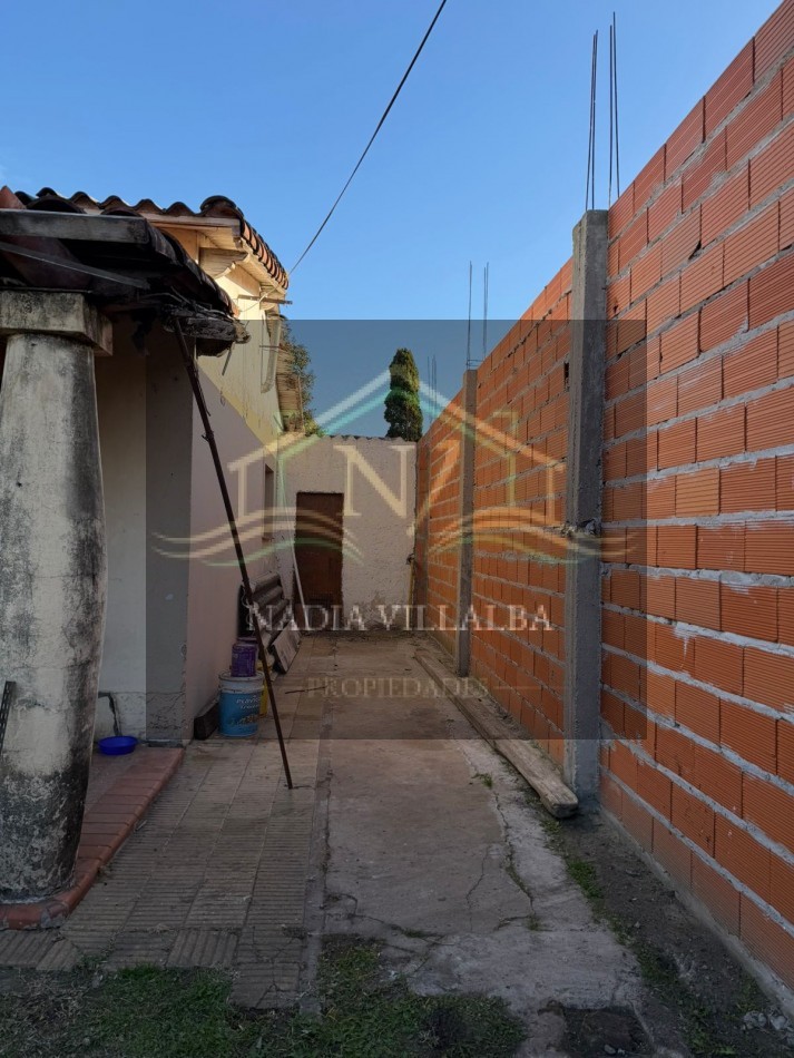 CASA A REFACCIONAR SOBRE HERMOSO LOTE